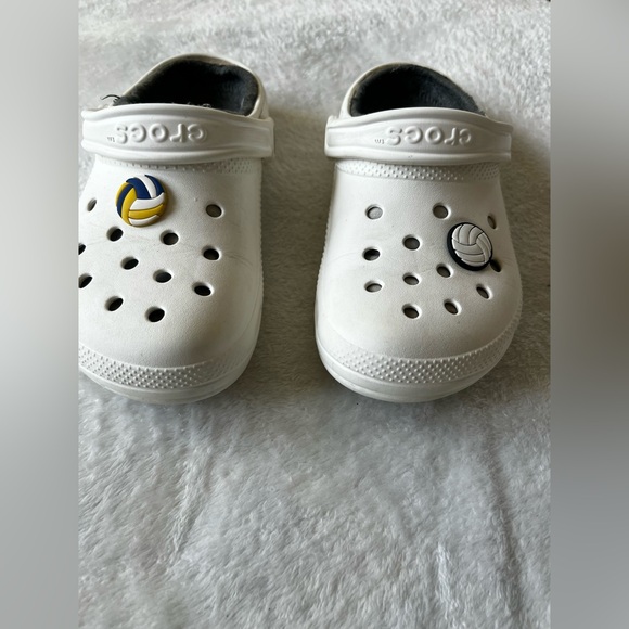 CROCS women’s White Slippers with Sports Charms - Picture 2 of 8